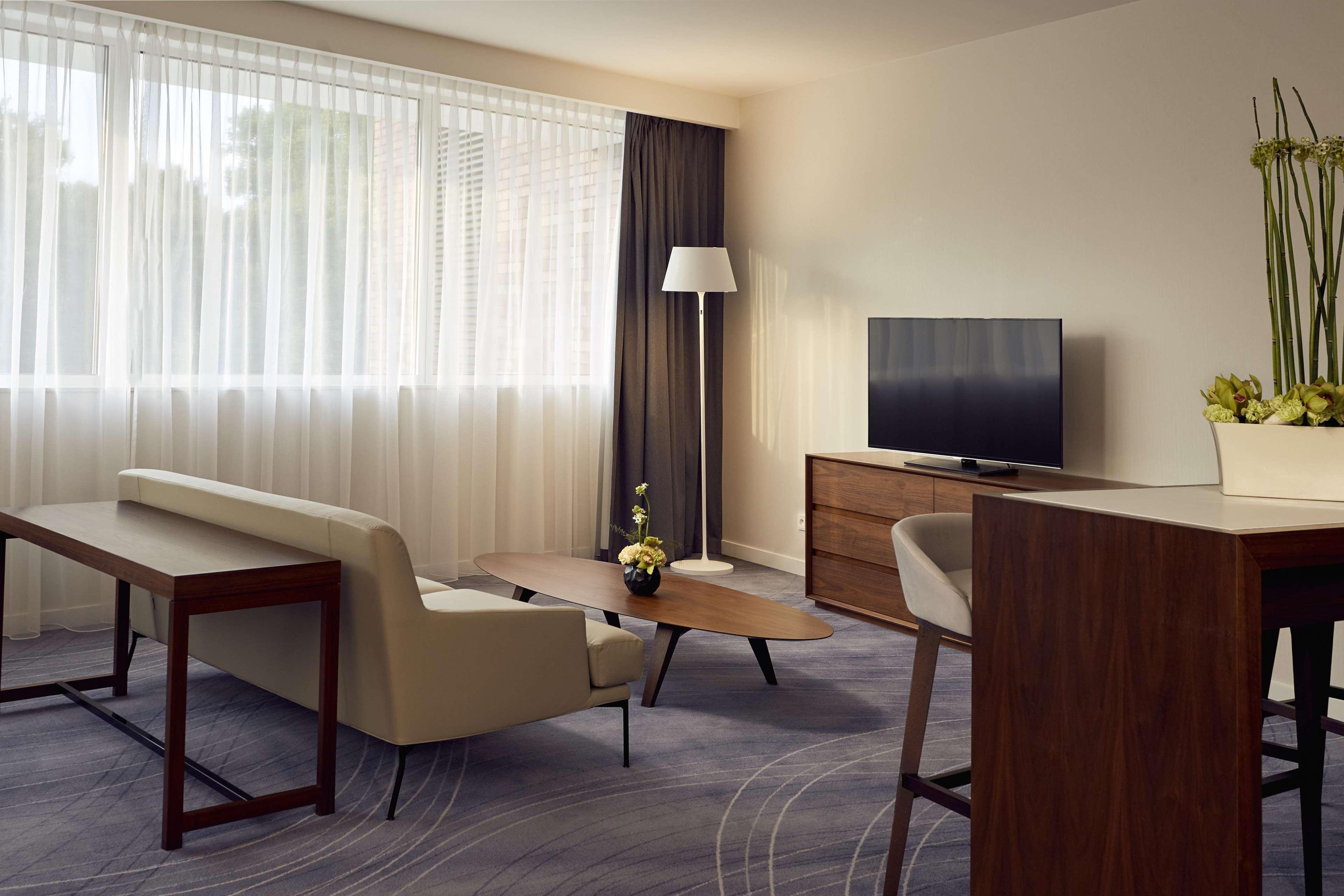 Hotel Doubletree By Hilton Breslavia Esterno foto Suite
